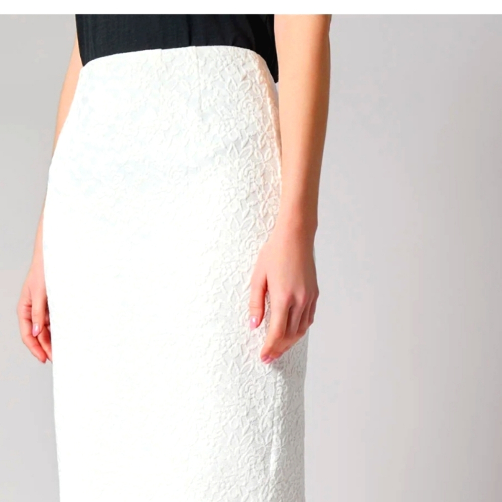 NEW Ann Taylor Elegant White Lace Skirt Size 6